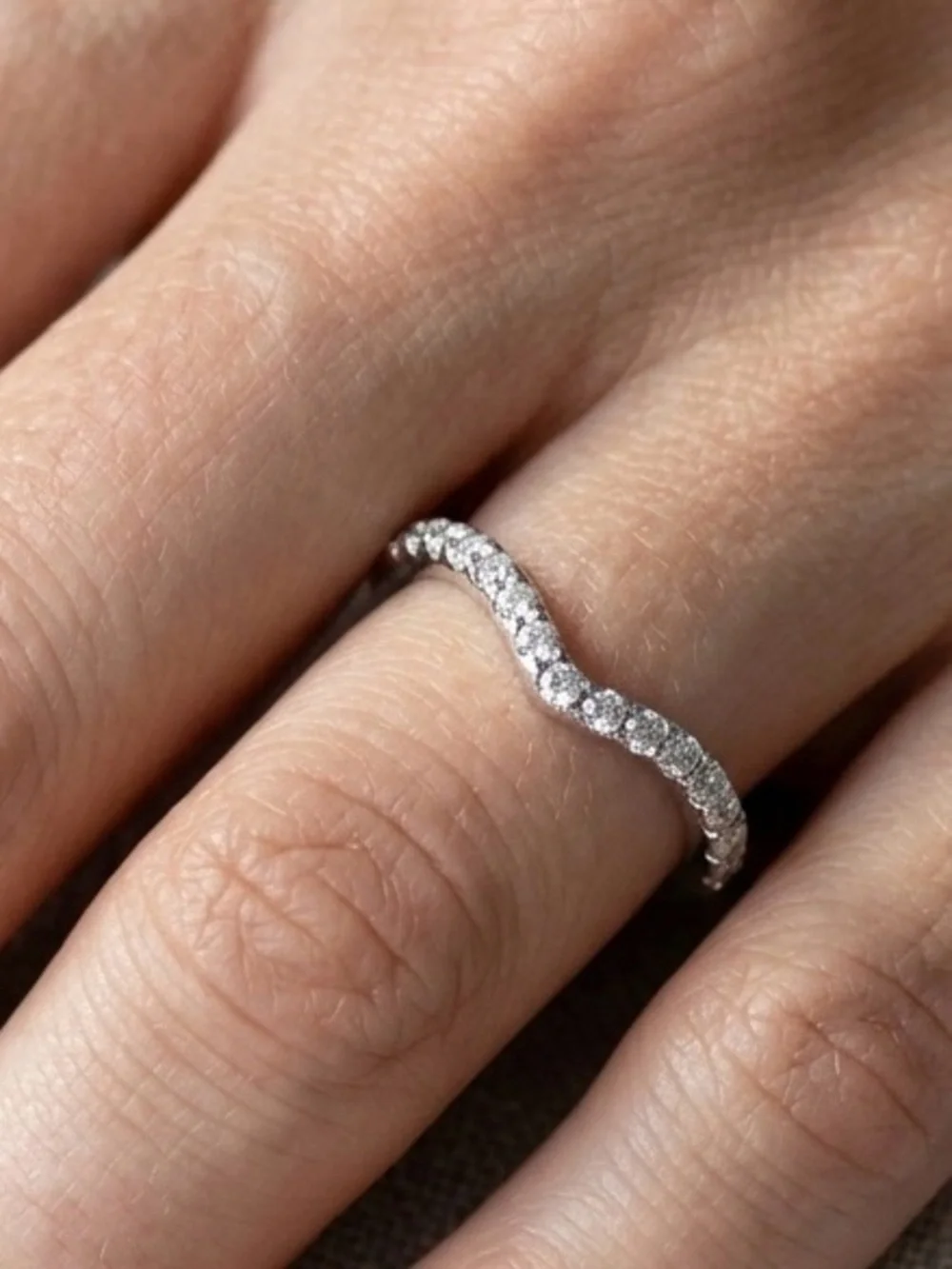 Silver Toned Wavy Rhinestone Accent Ring Size: 5.75  (NWOT)